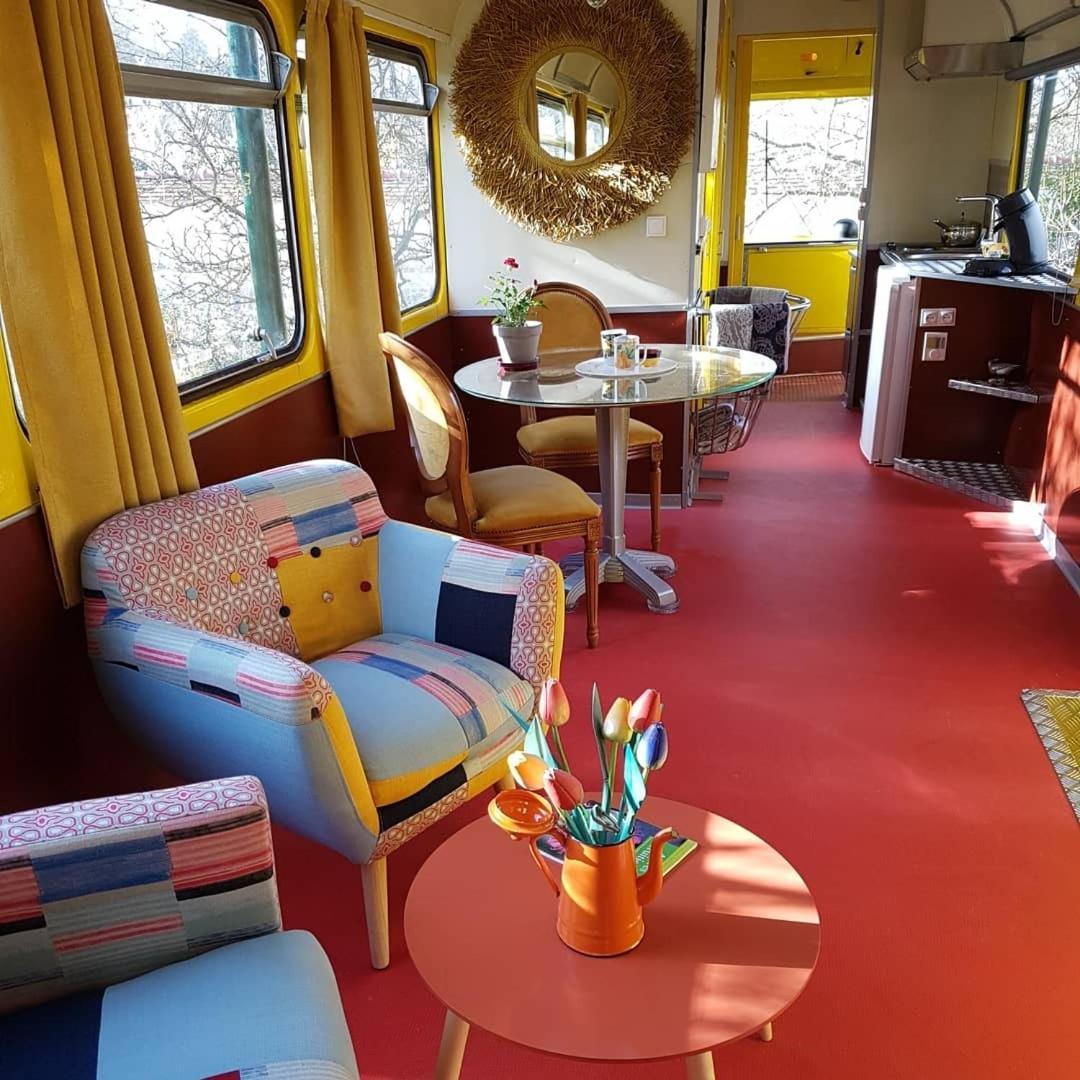 Les Insolites Du Grand Logis Marchais  Bilik gambar