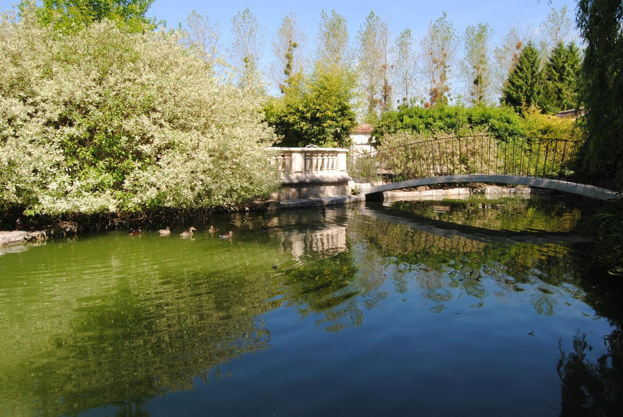 Les Insolites Du Grand Logis Marchais  Luaran gambar