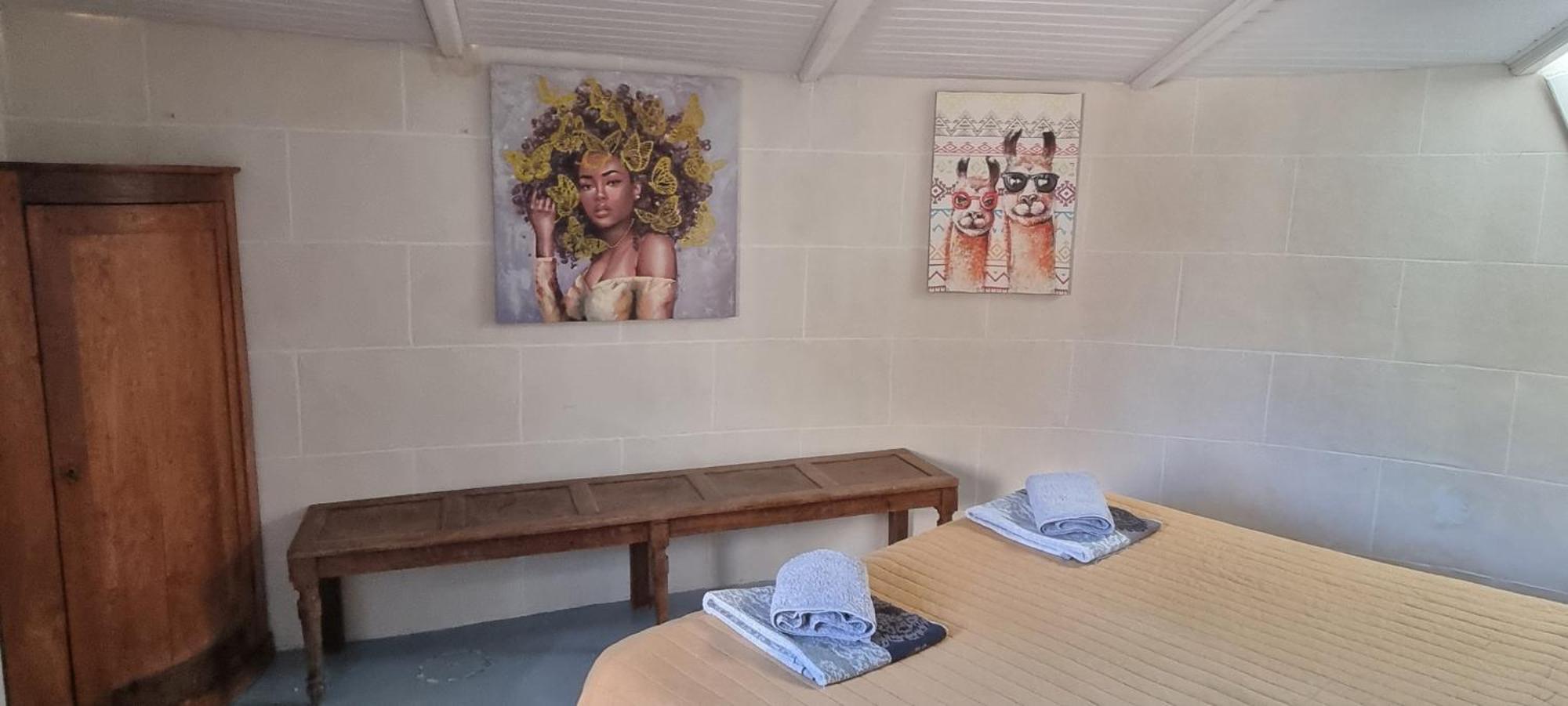 Les Insolites Du Grand Logis Marchais  Bilik gambar
